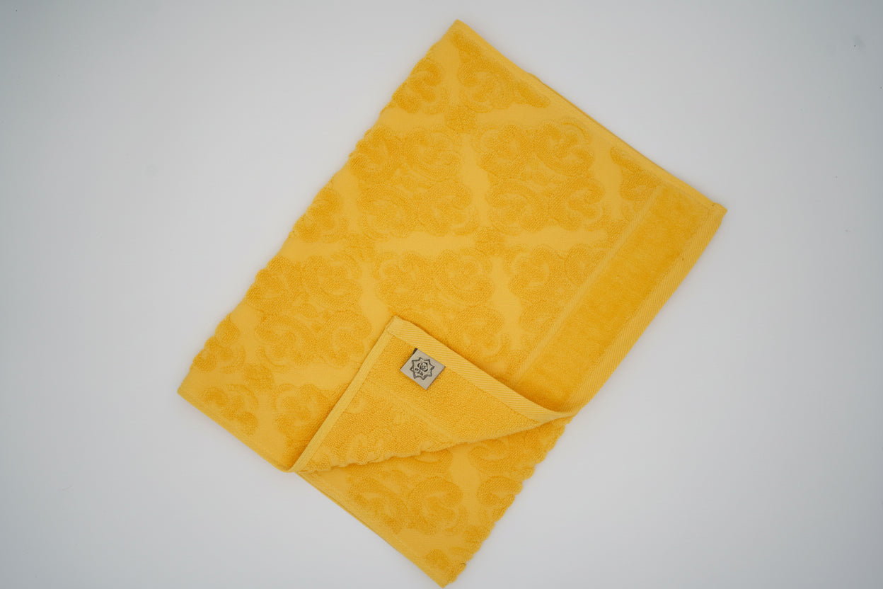 Golden Yellow Damask Jacquard Towel – 70 × 140 cm
