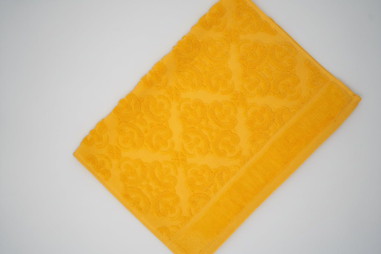 Golden Yellow Damask Jacquard Towel – 70 × 140 cm