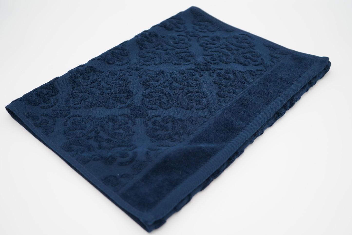 Navy Blue Damask Jacquard Towel – 70 × 140 cm
