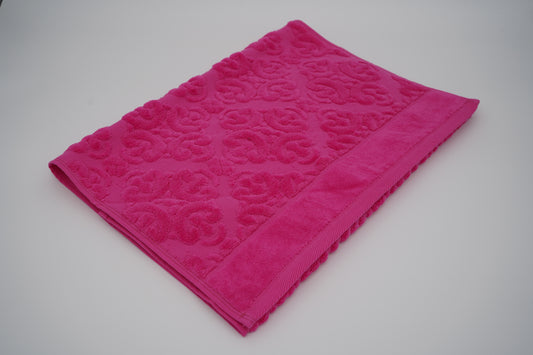 Fuchsia Pink Damask Jacquard Towel – 70 × 140 cm